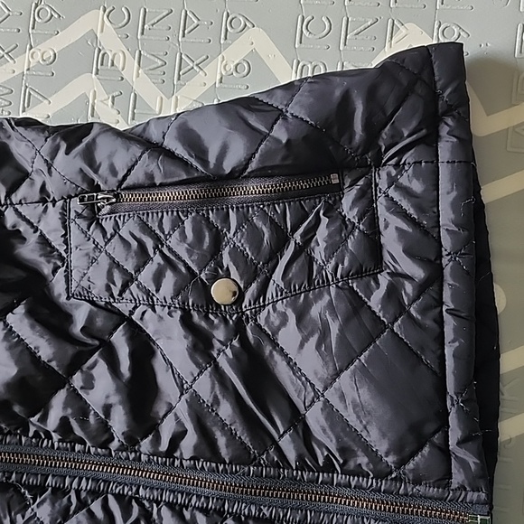 Womens Vest - Picture 3 of 5